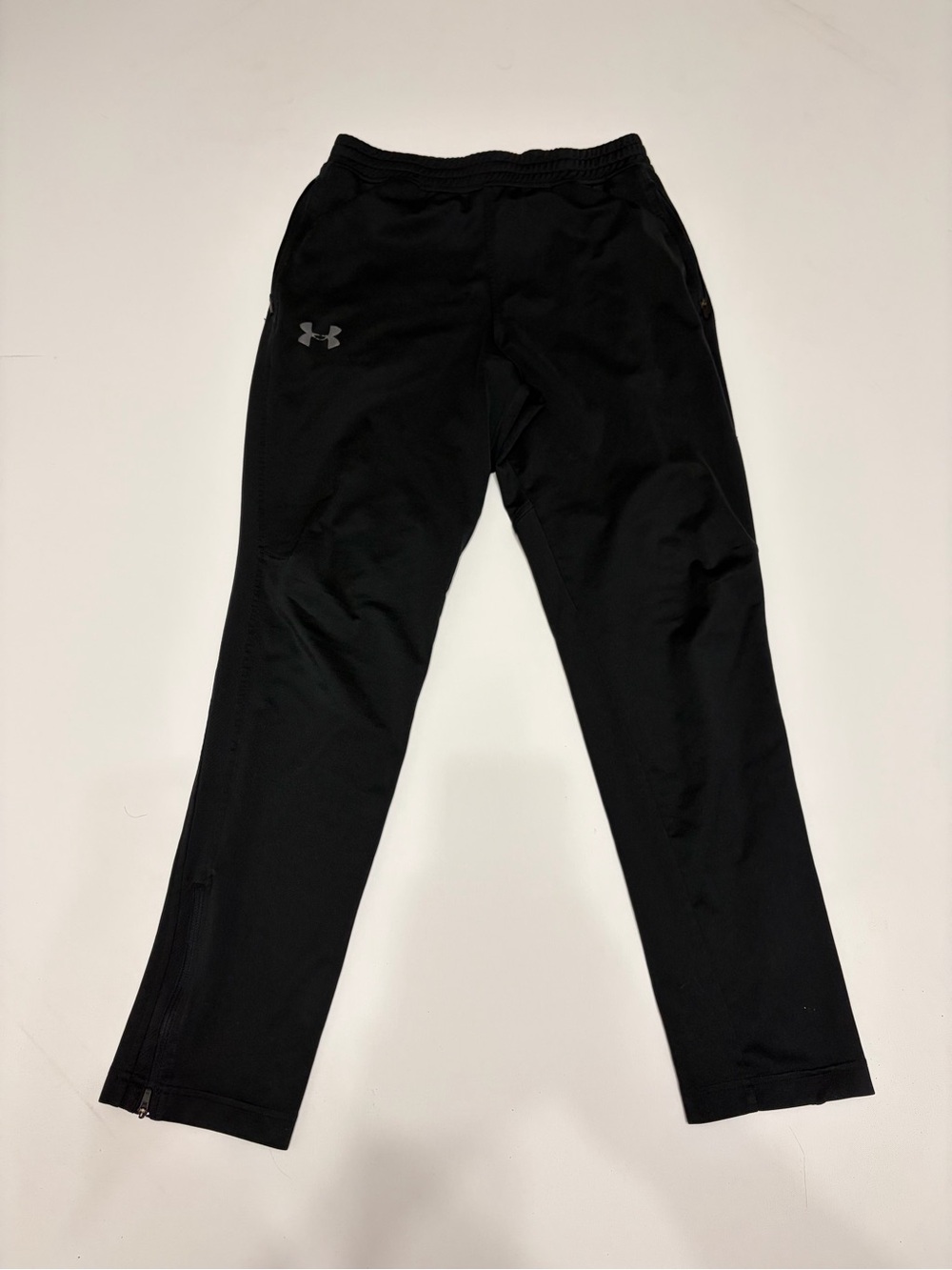 Under Armour Black Men’s Athletic Joggers with Zip Ankles Sz M comfy casual wear